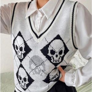 Skull & Argyle Pattern Sweater Vest White/Black